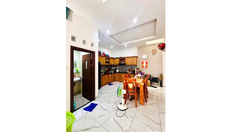 Siêu Phẩm 3 Tầng Vị trí Đẹp Hẻm Xe Hơi 51m2_4.5x11m Quốc Lộ 13 Hiệp Bình Phước Thủ Đức Chỉ 5,7 tỷ